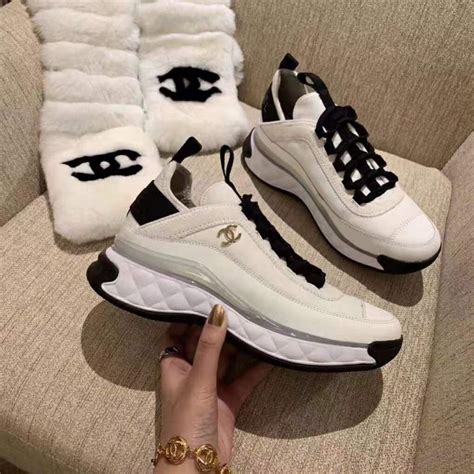 chanel sneaker beige